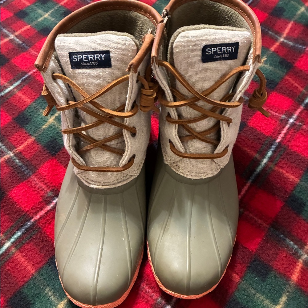 Sperry Women's Winter Boots - Olive and Tan